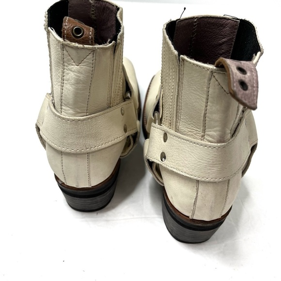 Freebird by Steven White Leather ‘Whiskey’ Ankle Boots - Picture 4 of 12